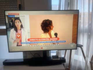 TV 55" con base giratoria - Negra
