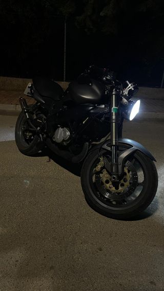 Cagiva Raptor , mito 125 : con Grupo motor nuevo