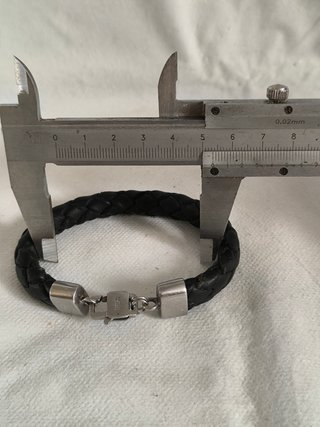 Pulsera trenzada cuero negra