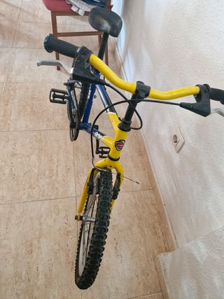Bicicleta "20 pulgadas" marca ORBEA
