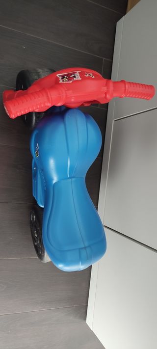 Moto correpasillos infantil Feber