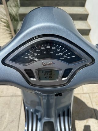 Vespa Primavera 50cc Gris Metalizado