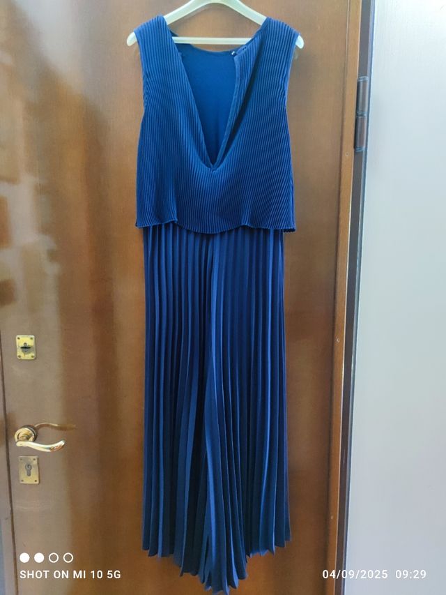 Tuta elegante blu plissettata