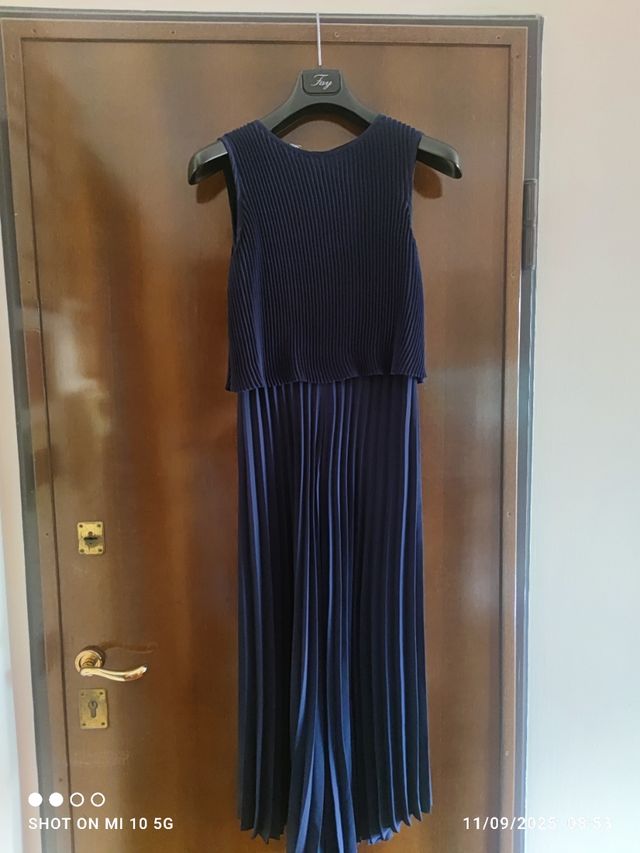 Tuta elegante blu plissettata