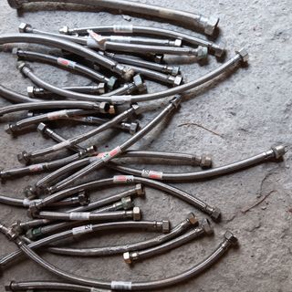 31 Latiguillos flexibles para fontanería