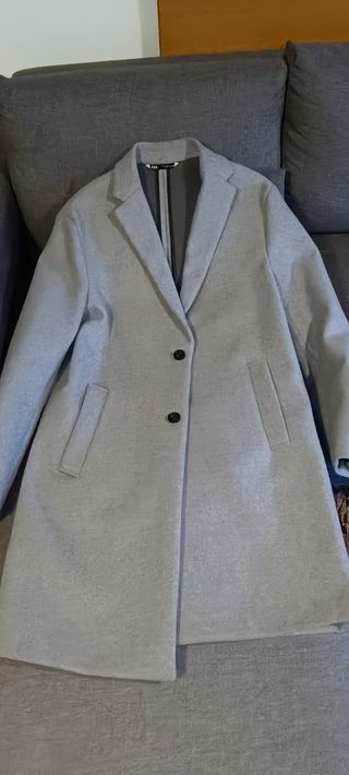 Abrigo Zara Hombre Gris