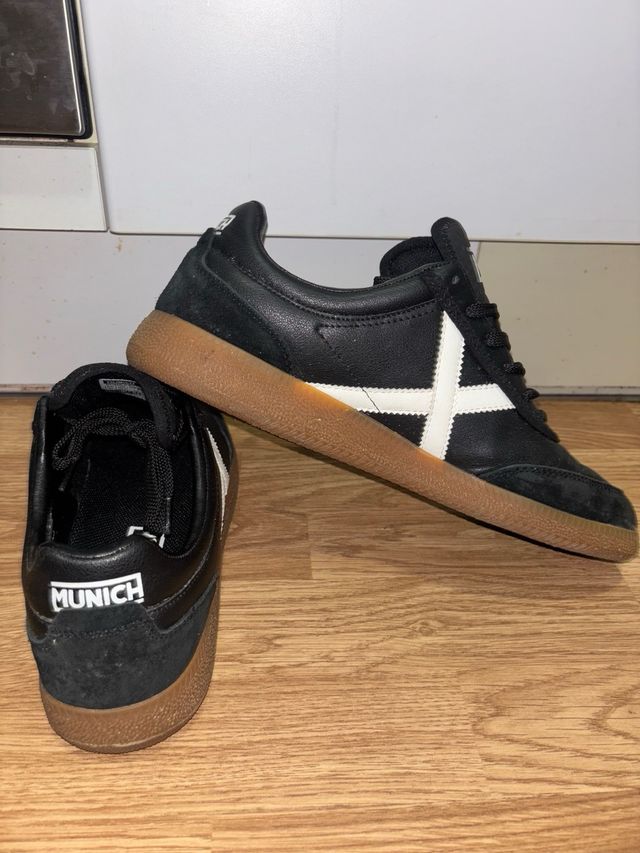 Zapatillas Munich Unisex Negras