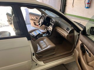 Subaru Outback 2001 3.0 H6 Auto