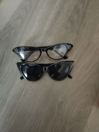Accesorios años 60: pañuelos, guantes, gafas, etc