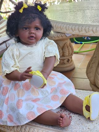 Niña reborn morenita 80cm