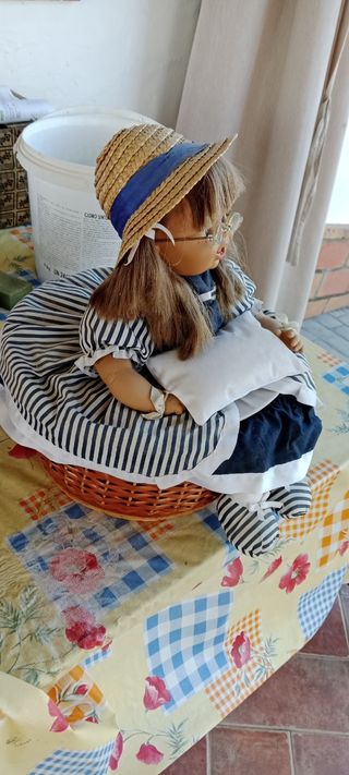 Muñeca costurera vintage