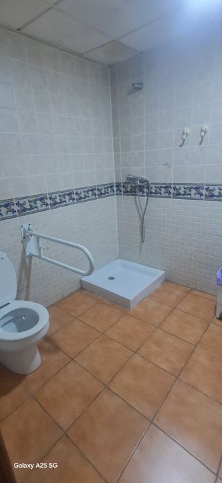 Se traspasa taller de neumáticos y mecánica 