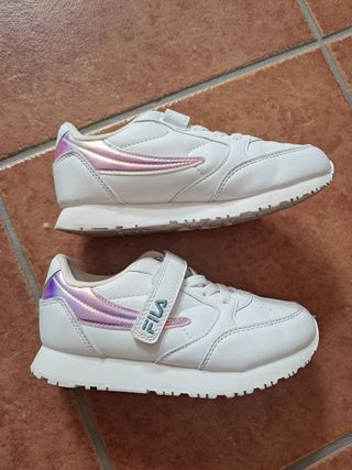 Zapatillas Fila niña blancas -talla 31