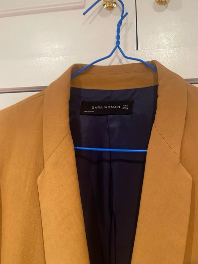 Blazer Zara marrón