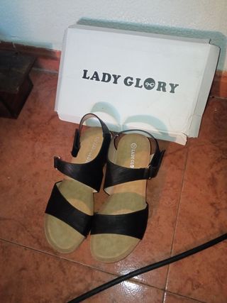 Sandalias cuña negras