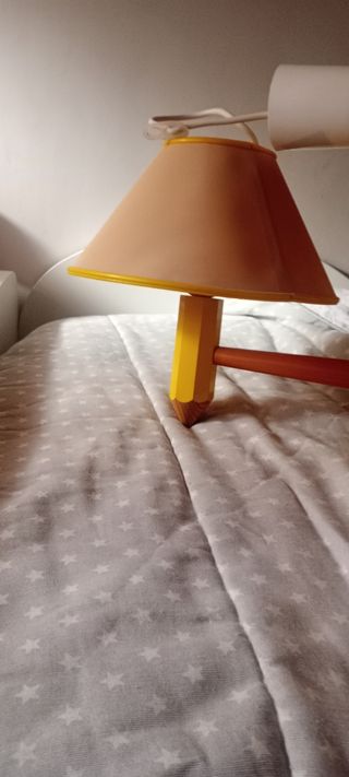 Lampara infantil 3 luces - amarilla y beige