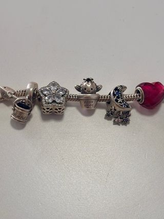 Pulsera Pandora con charms