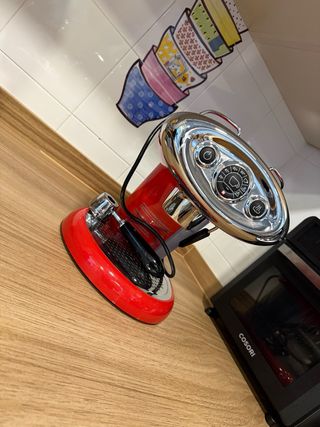 Cafetera espresso roja