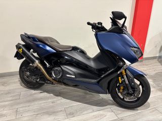MAXISCOOTER - YAMAHA T-MAX 530