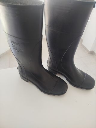 Botas de Agua Nro 44, PVC para el Trabajo. Nuevas