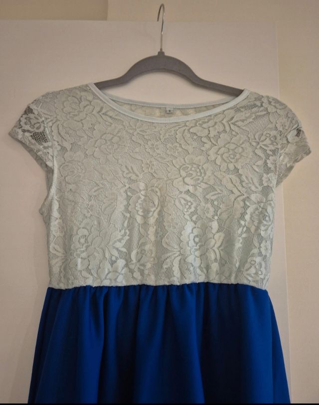 Vestido encaje azul y blanco