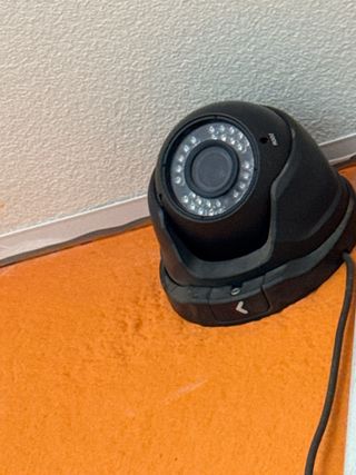 INSTALAMOS Cámaras de seguridad y alarmas