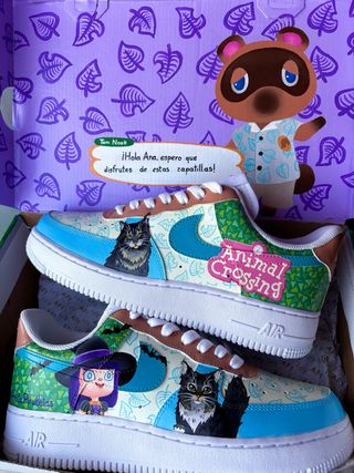 Nike Air Force 1, Animal Crossing 
Pintadas a mano