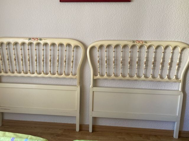 Dos cabeceros  vintage madera - blanco/dorado