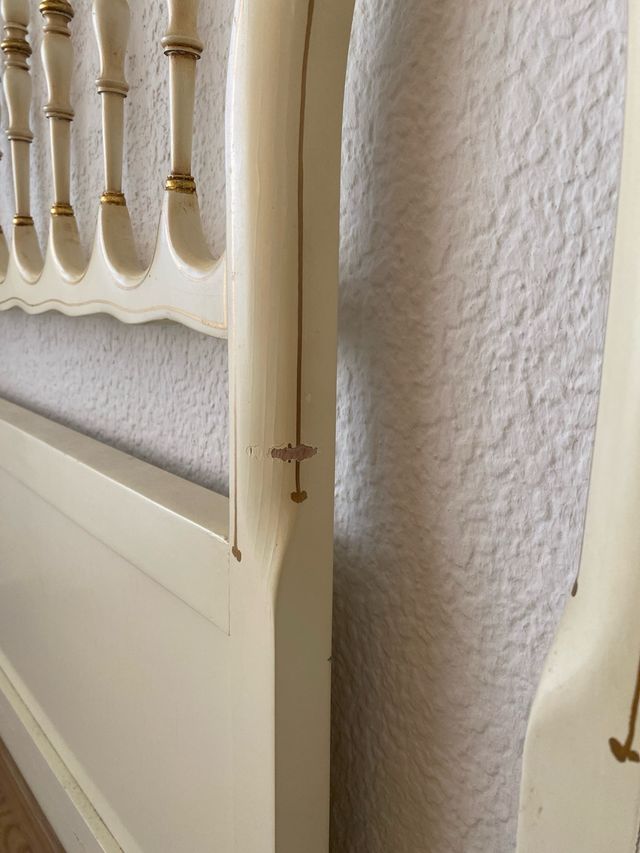 Dos cabeceros  vintage madera - blanco/dorado