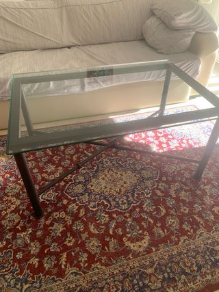 Mesa centro cristal y metal negra