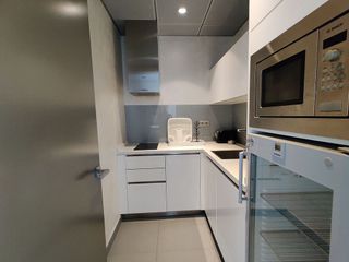 Oficina en venta en Puerto Banús en Marbella