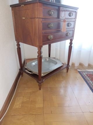 Armario cubertero clásico madera