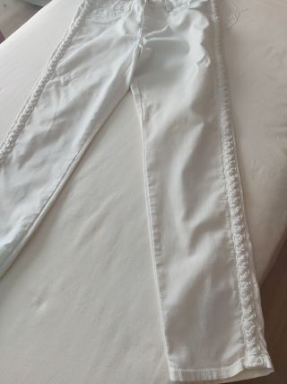 Vaqueros blancos trenzados