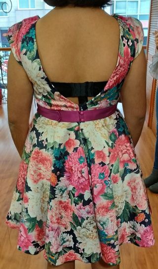 Vestido floral corto