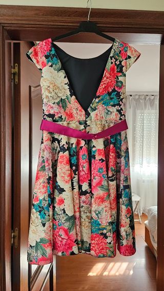 Vestido floral corto
