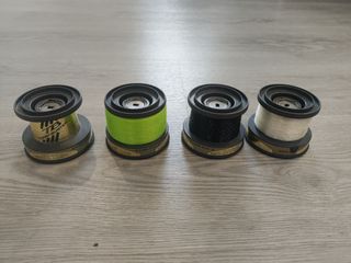 1 carretes Daiwa Emblem 5000 + 3 bobinas