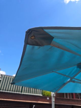 Sombrilla IKEA para exterior