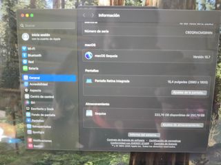 MacBook Pro 15" 2015 i7, 16 GB RAM, 256 gb