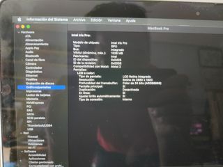 MacBook Pro 15" 2015 i7, 16 GB RAM, 256 gb