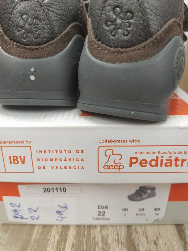 Zapatos Biomecanics niña