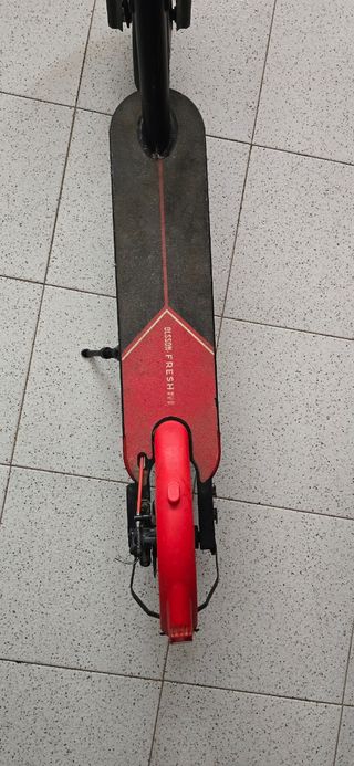 Patinete eléctrico seminuevo