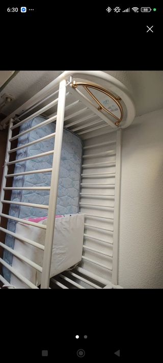 Cuna blanca con colchón