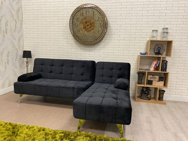 SOFA CAMA EN COLOR NEGRO,POLIPIEL Y TERCIOPELO