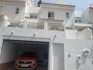 Casa adosada en alquiler en Velilla-Taramay en Almuñécar