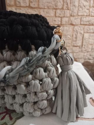 Borsa uncinetto grigio-nera
