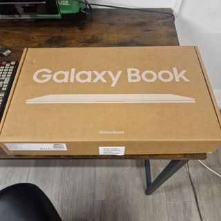 Portátil Samsung Galaxy Book 4 i7