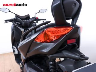 YAMAHA X-MAX 300 TECH MAX ABS