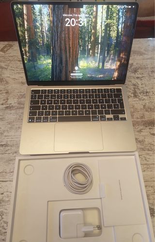 MacBook Air 13" M4-16GB-256GB