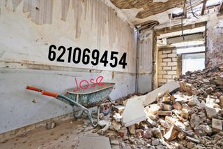 Demolición pared de obra limpieza demolición