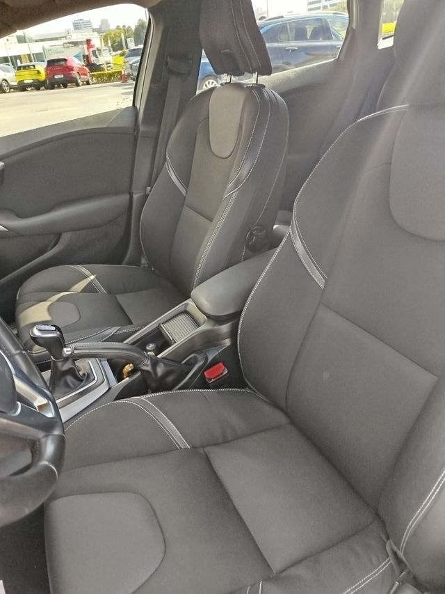 Volvo V40 2018